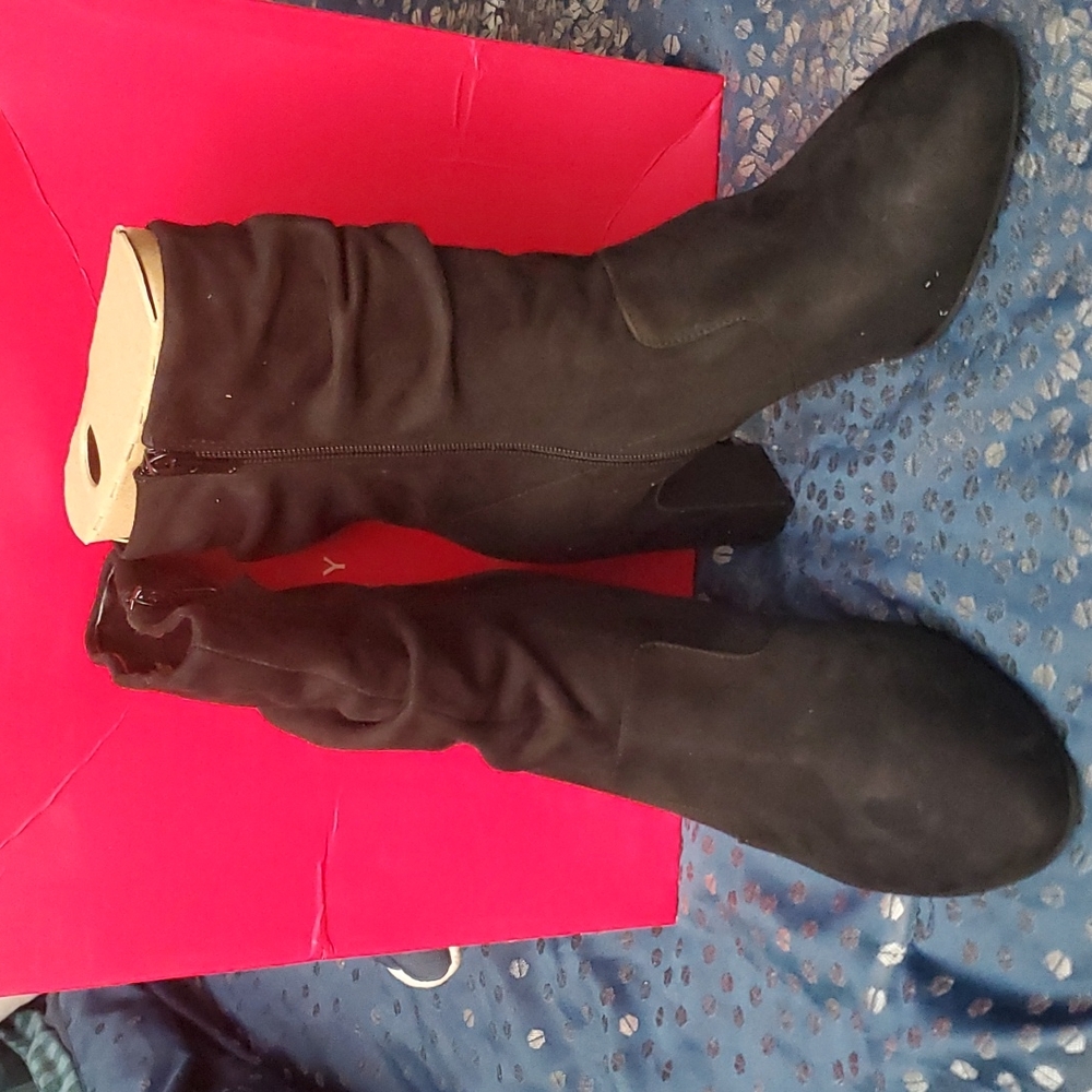 Kelly & Katie Tagazee Slouched Boots